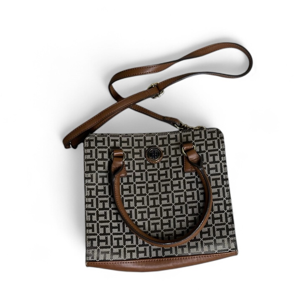 TOMMY HILFIGER • BAGS
Women • Like new